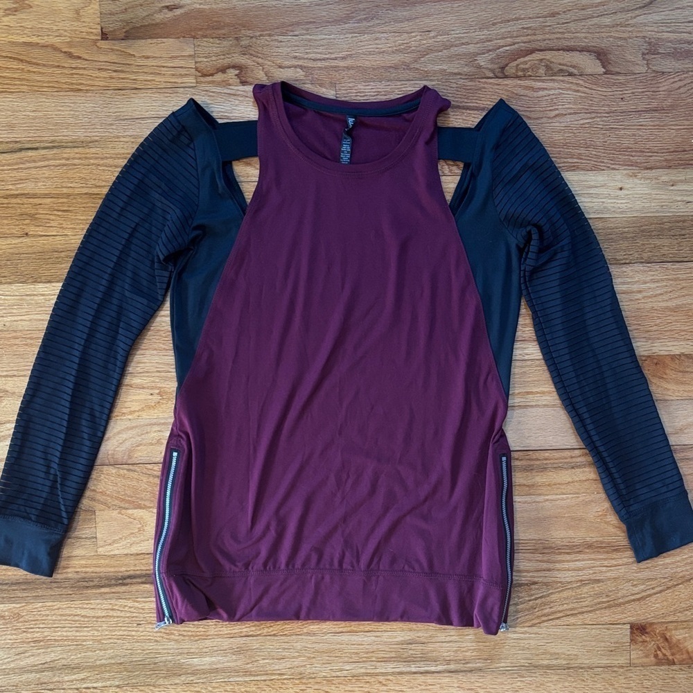 Lukka Lux Women's Burgundy and Black Long Sleeve Top Sz Med Ribbed Mesh Zippers